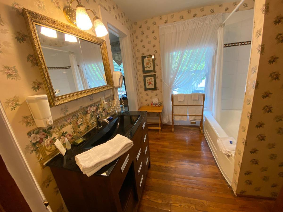 Bernard Gray Hall Bed And Breakfast Niagara-on-the-Lake Екстер'єр фото
